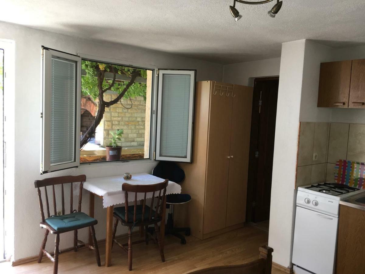 Apartman Nadia Karlobag Ngoại thất bức ảnh