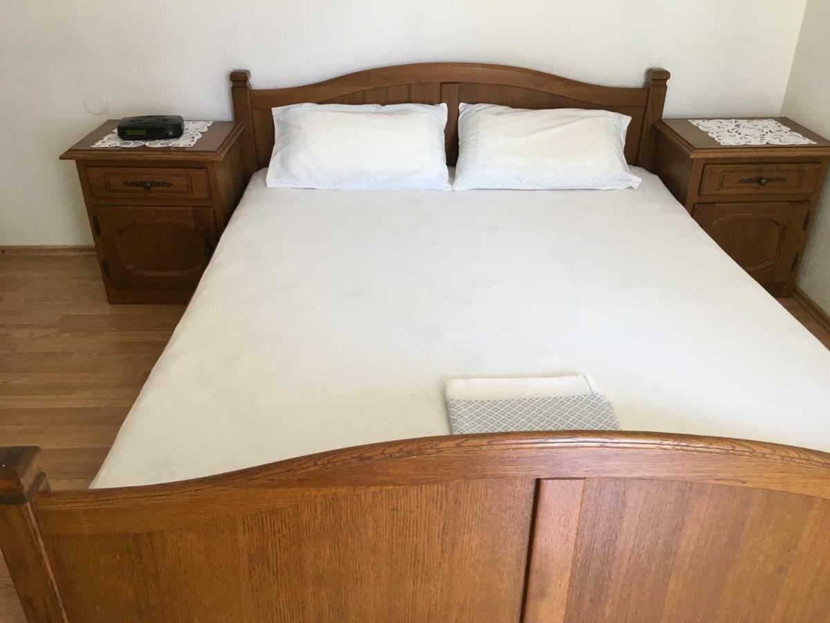 Apartman Nadia Karlobag Ngoại thất bức ảnh